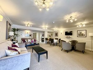 Communal Area- click for photo gallery